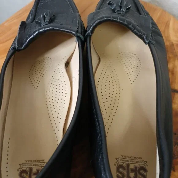 UEC SAS Black Leather Freetime Loafer Womens Slip On Comfort Shoe 7.5 M - Picture 6 of 8